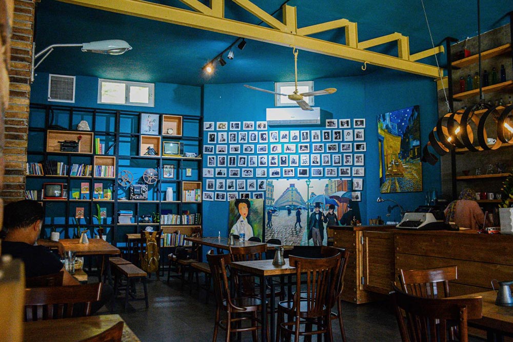 کافه قصه در چهارباغ عباسی اصفهان