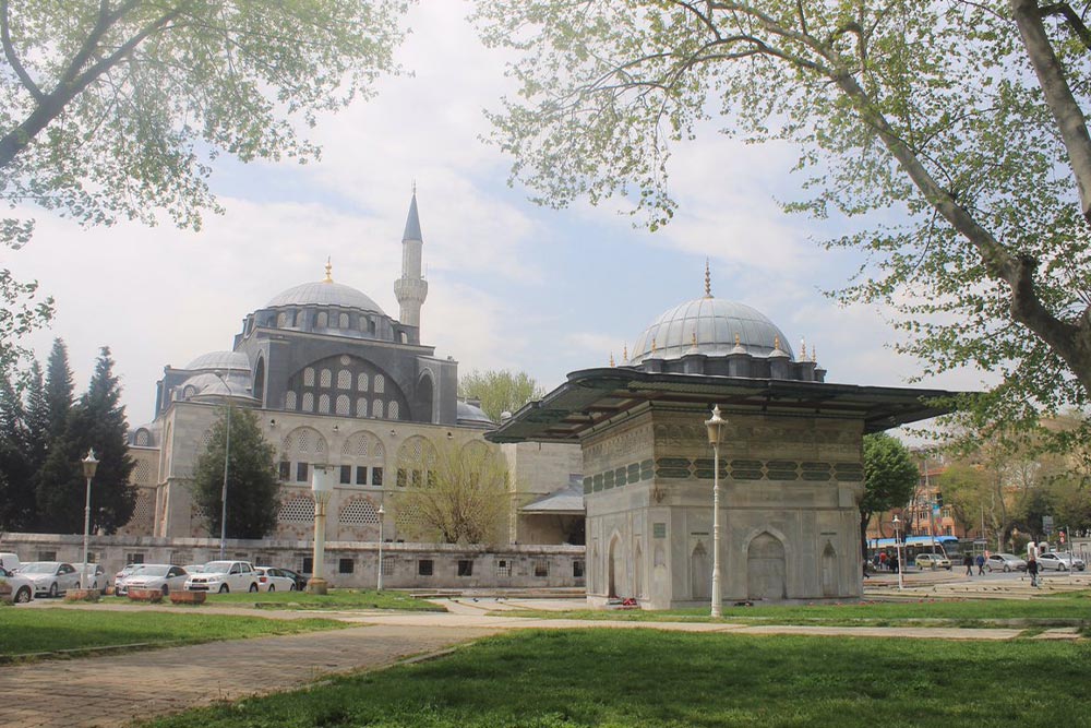 Kılıç Ali Paşa Camii