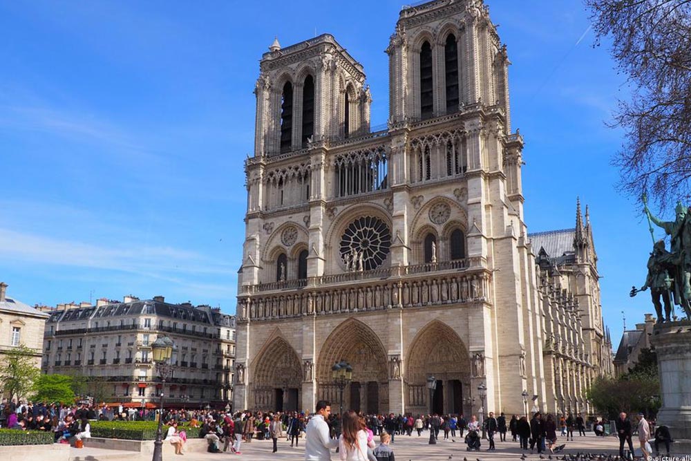 The bell in Notre Dame Church