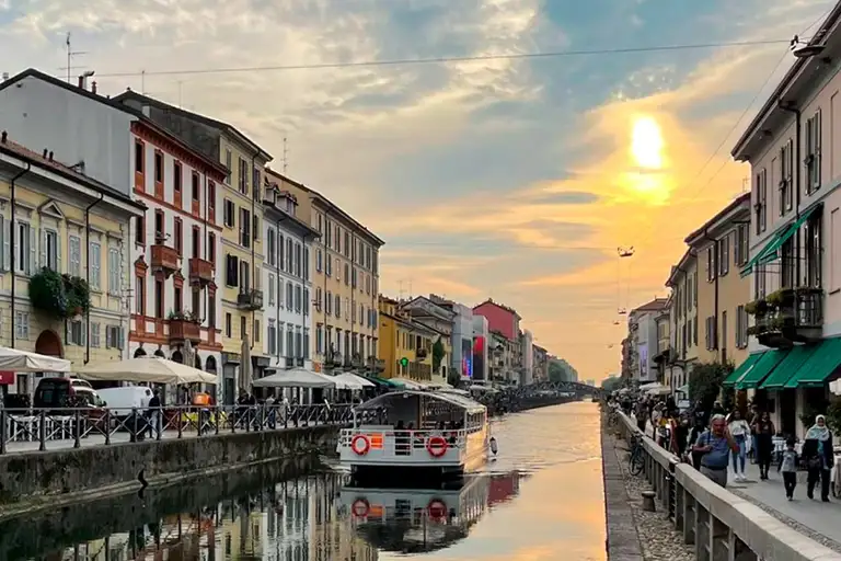 عاشقانه ترین تفریحات میلان


