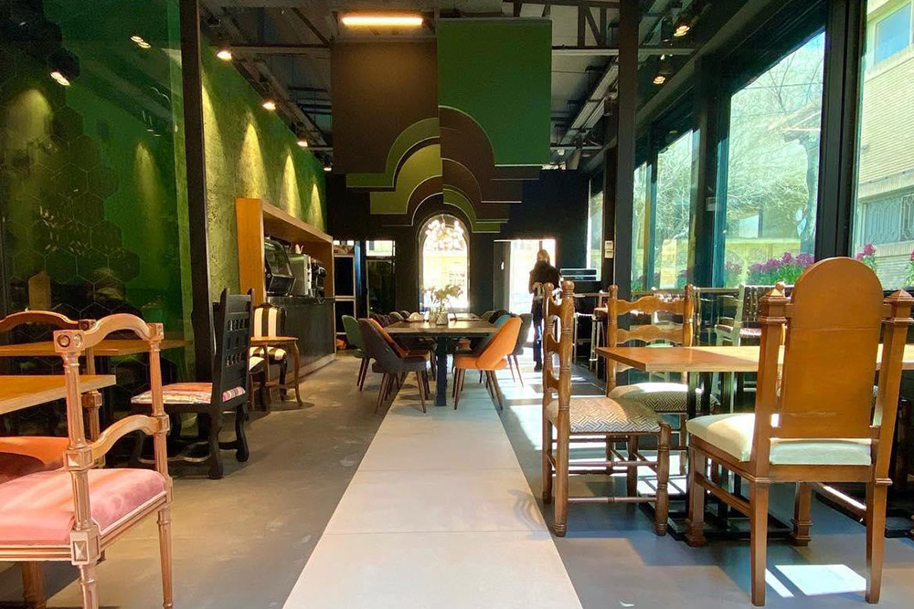 کافه رستوران حیات