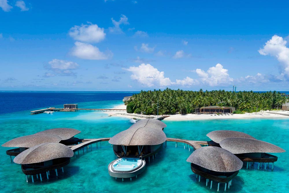 THE ST REGIS MALDIVES VOMMULI RESORT