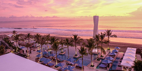 پرسه در جاهای دیدنی بالی در شب!