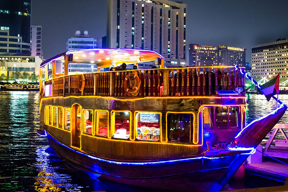 کروز سواری در دبی