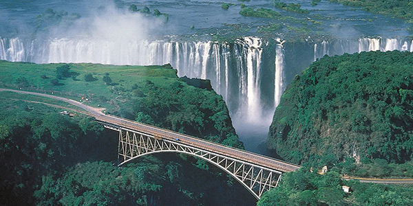 رویایی ترین مکان های دنیا؛ از کوههای عمان گرفته تا ساحل سفید تایلند