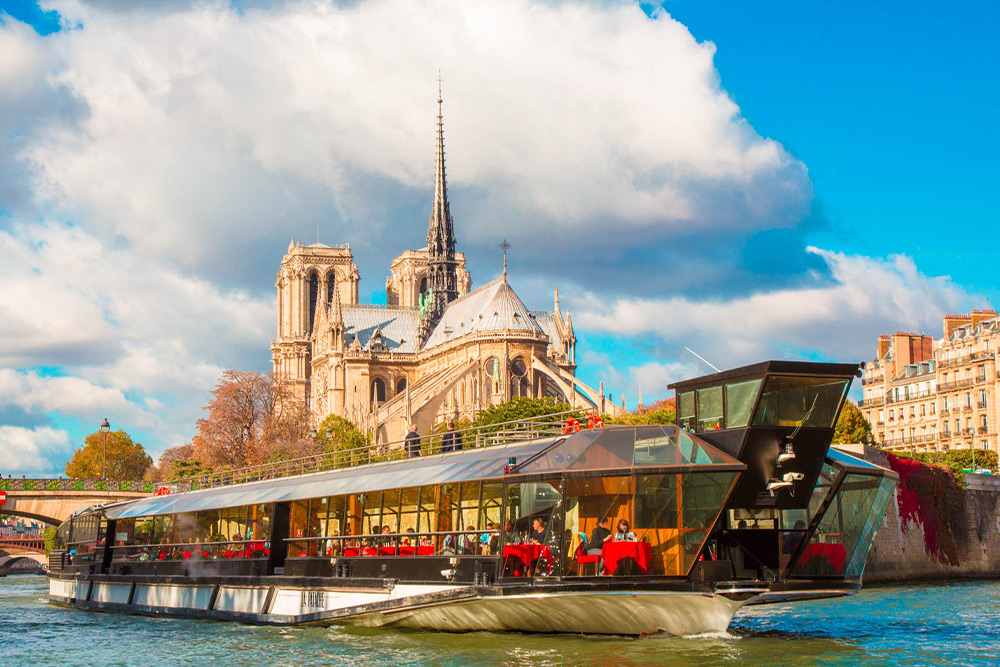 کشتی سواری در پاریس