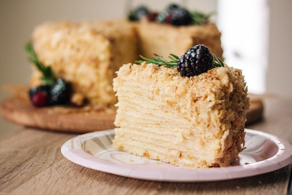 قنادی کُرنر از بهترین شیرینی فروشی های کیش