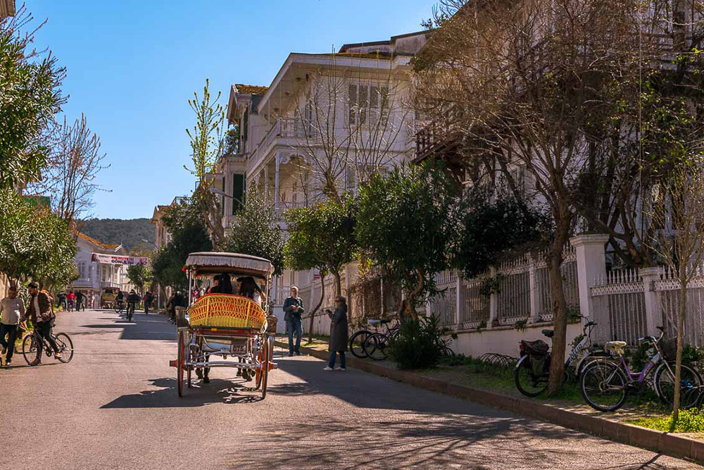 جزیره بویوک‌ آدا