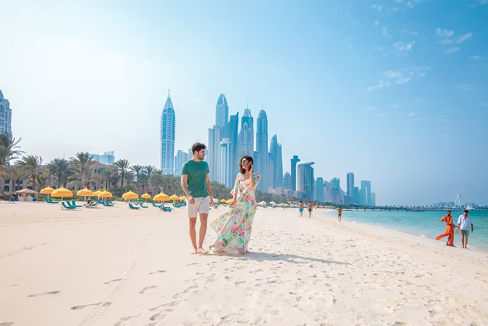 What to wear on the beach in Dubai