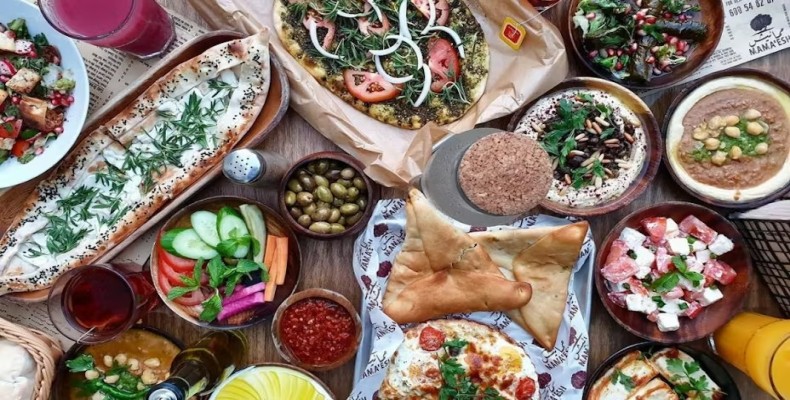 رستوران Mama’esh دبی؛ نان و غذاهای فلسطینی خانگی با قیمت ارزان و طعم اصیل