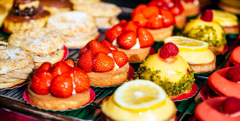 6 تا از بهترین شیرینی فروشی های کیش + اطلاعات کامل