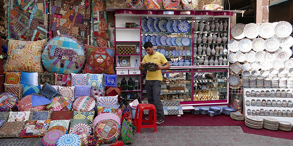 Dubai textile market