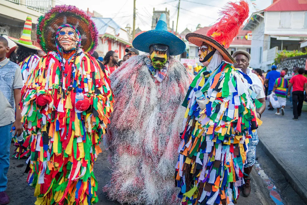 سفر به دومینیکا