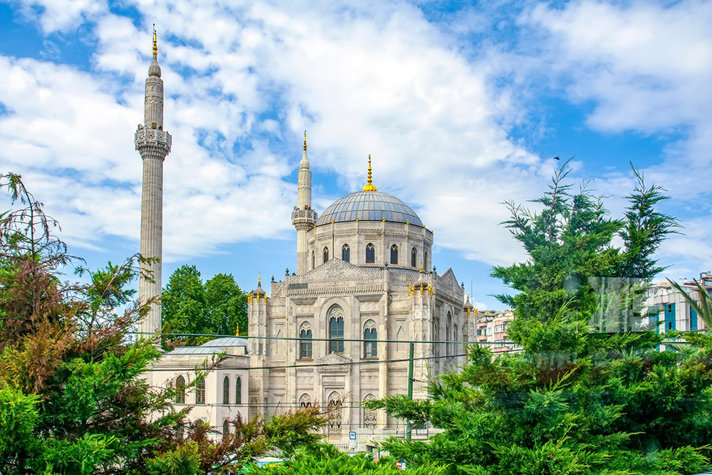 Pertevniyal Valide Mosque