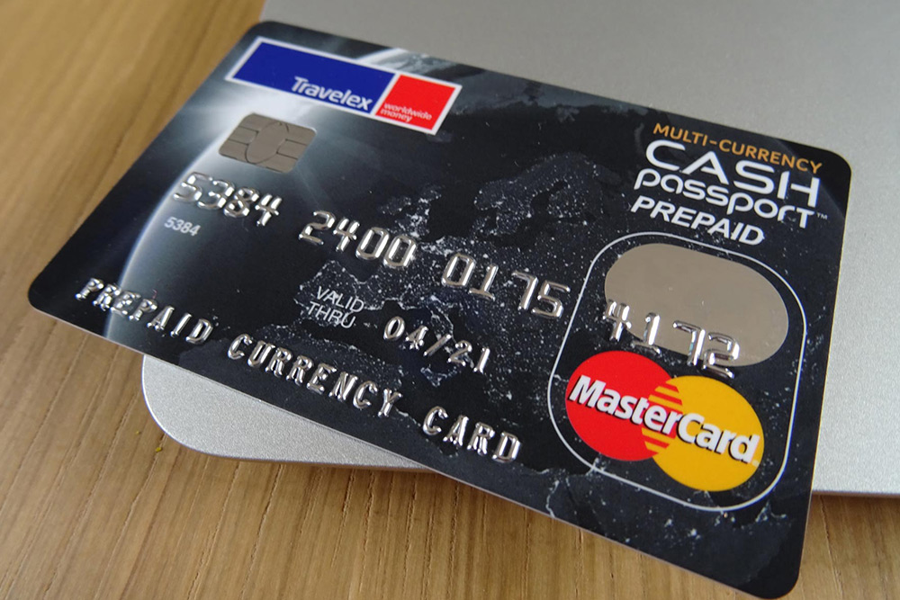 دبیت کارت دبی