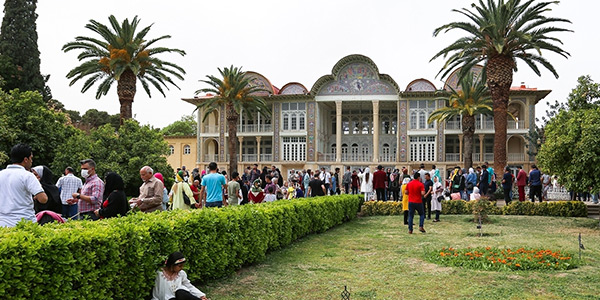 راهنمای سفر به شیراز؛ از خرید بلیط تا اقامت و گردش