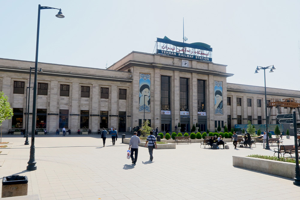 ایستگاه قطار تهران
