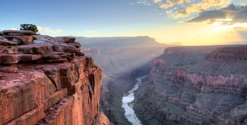 گرند کانیون؛ دره ای قدیمی و با غارهای متعدد