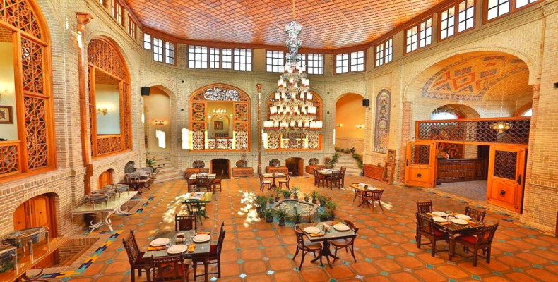 رستوران سنتی وکیل‌التجار تهران