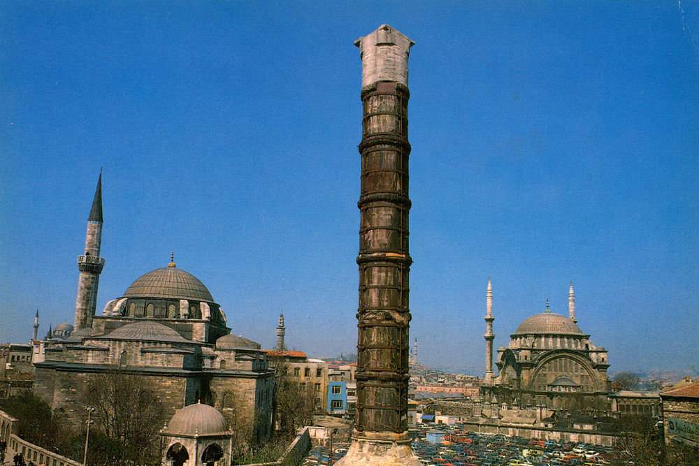Lightning and the burning of the Column of Constantine