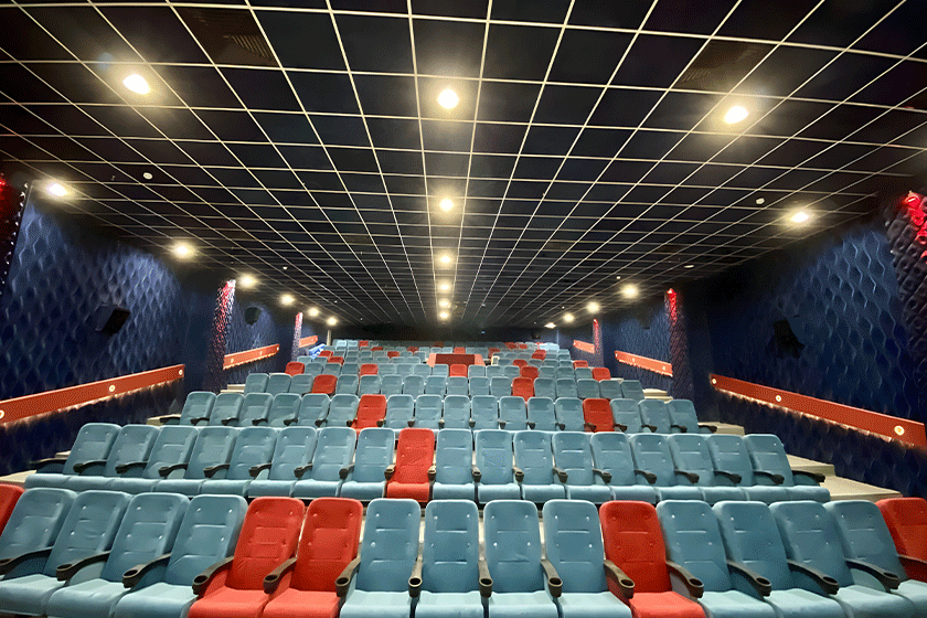 سینما برفی از بهترین سینماهای مشهد