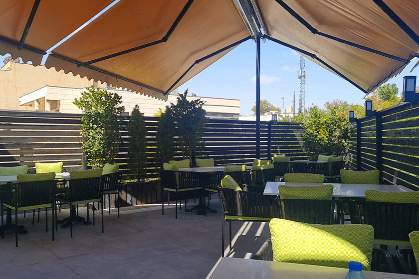 کافه و فست‌فود