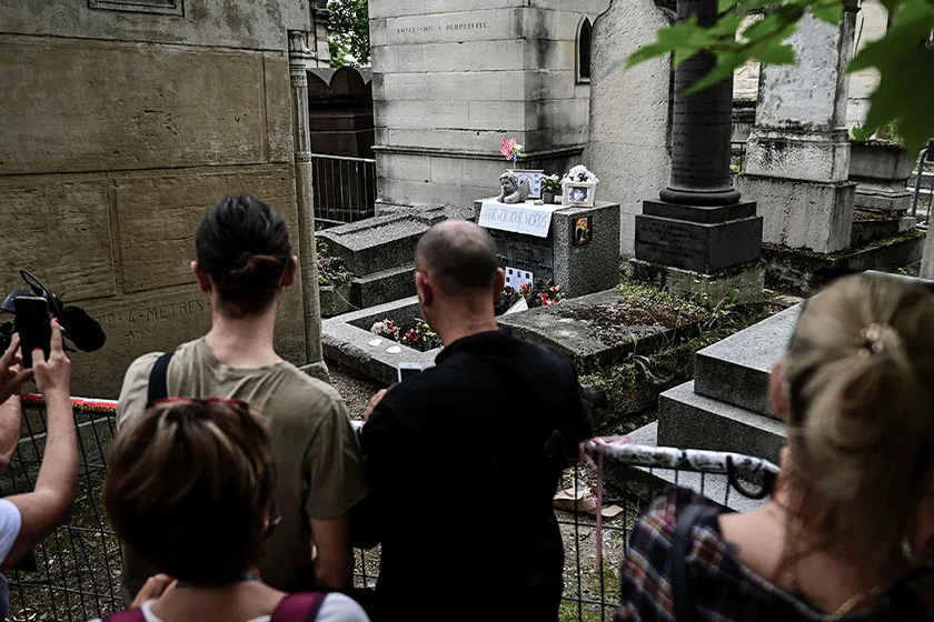 Death party in Paris