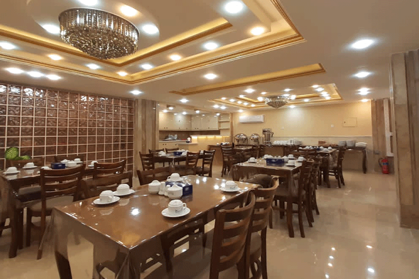 رستوران مکران دربار