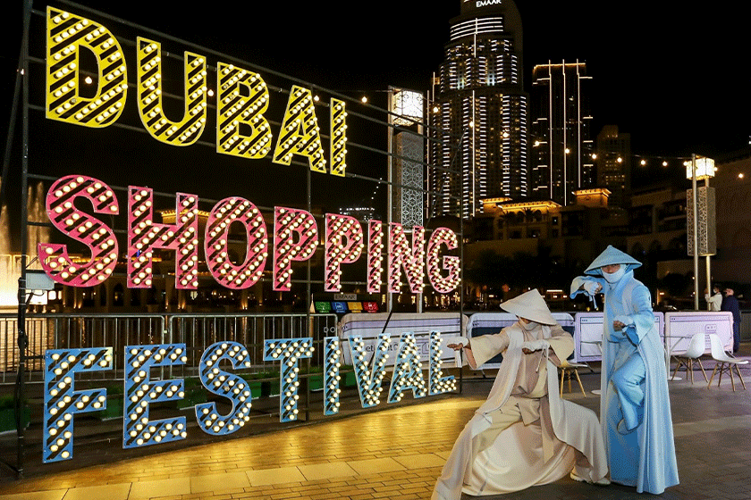 دبی در بهمن ماه