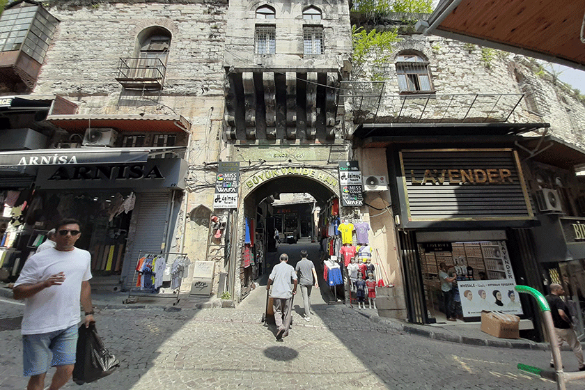 کاروانسرای والده خان | VALEDEH HAN