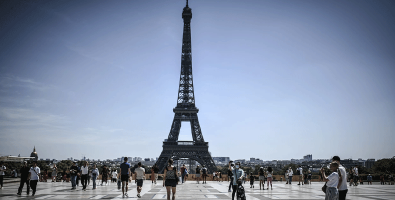 سفر به پاریس در مرداد ماه؛ موعد عشق و آفتاب!