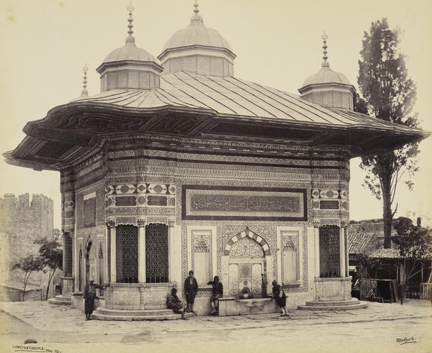 تاریخچه چشمه سلطان احمد سوم استانبول