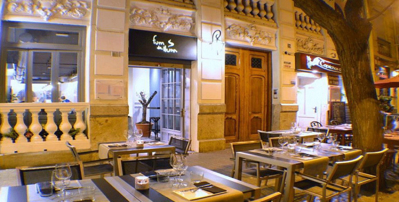 رستوران Fum de LLum