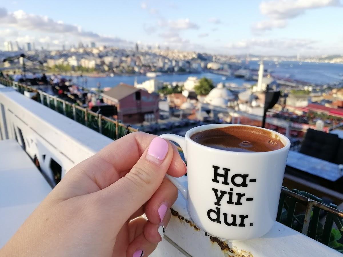 رستوران تریا تراس الگانس (Tria Elegance Terrace Restaurant)