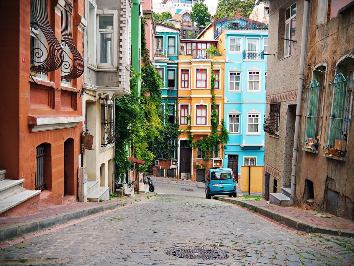 ساختمان‌ها و سازه های مدرن استانبول از نگاه گردشگران