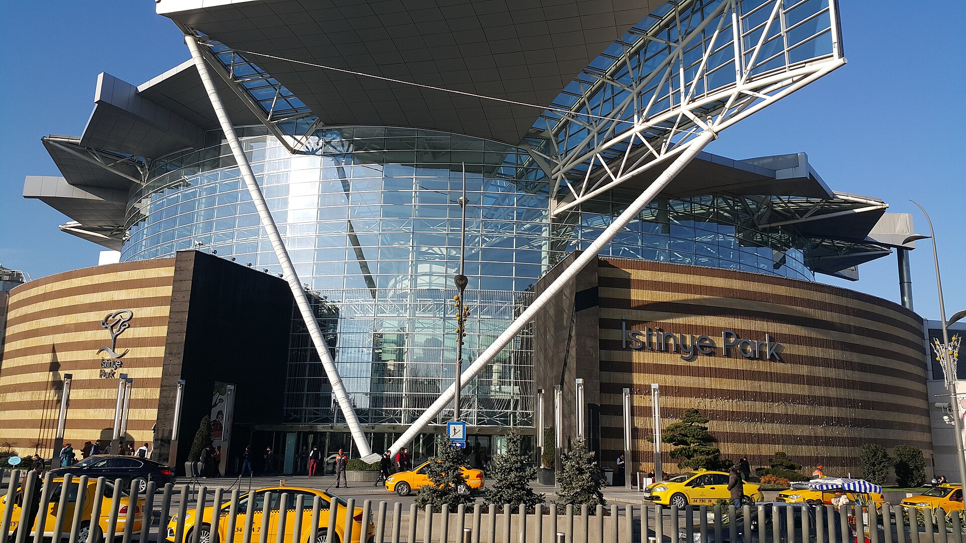  مرکز خرید ایستینیه پارک؛ استانبول از نگاه گردشگران