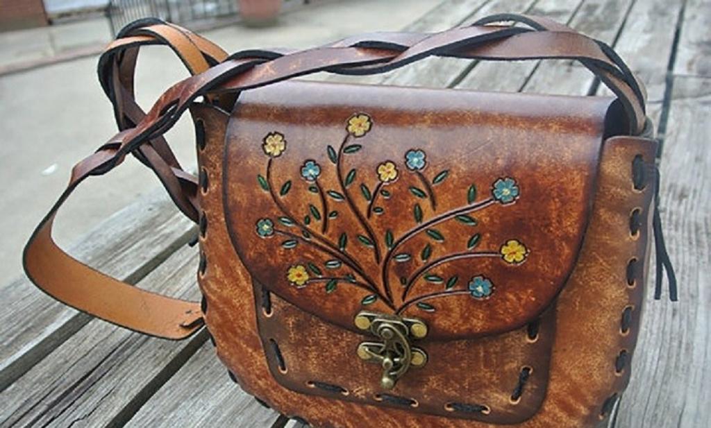 نقاشی روی چرم؛ خاص‌ترین صنایع دستی تهران