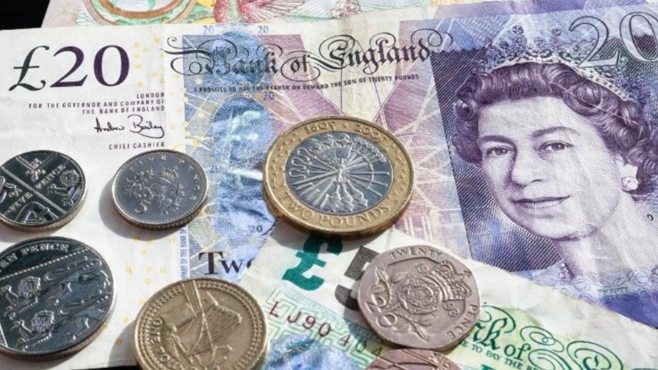 میانگین حقوق در انگلیس