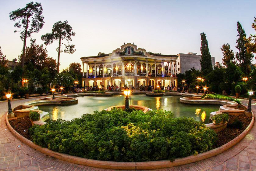 رستوران عمارت شاپوری