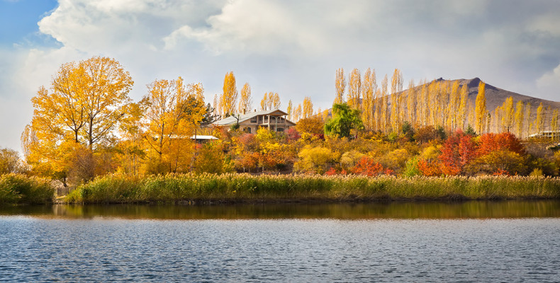 پاییز در ایران کجا بریم، دره الموت و دریاچه اوان