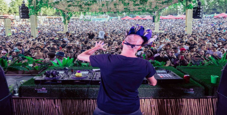 Brench- In  The  park