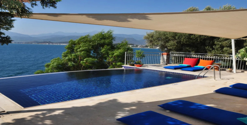 فضای بیرونی هتل اجه بوتیک، جزیره شووالیه (Ece Boutique Hotel, Sovalye Island)