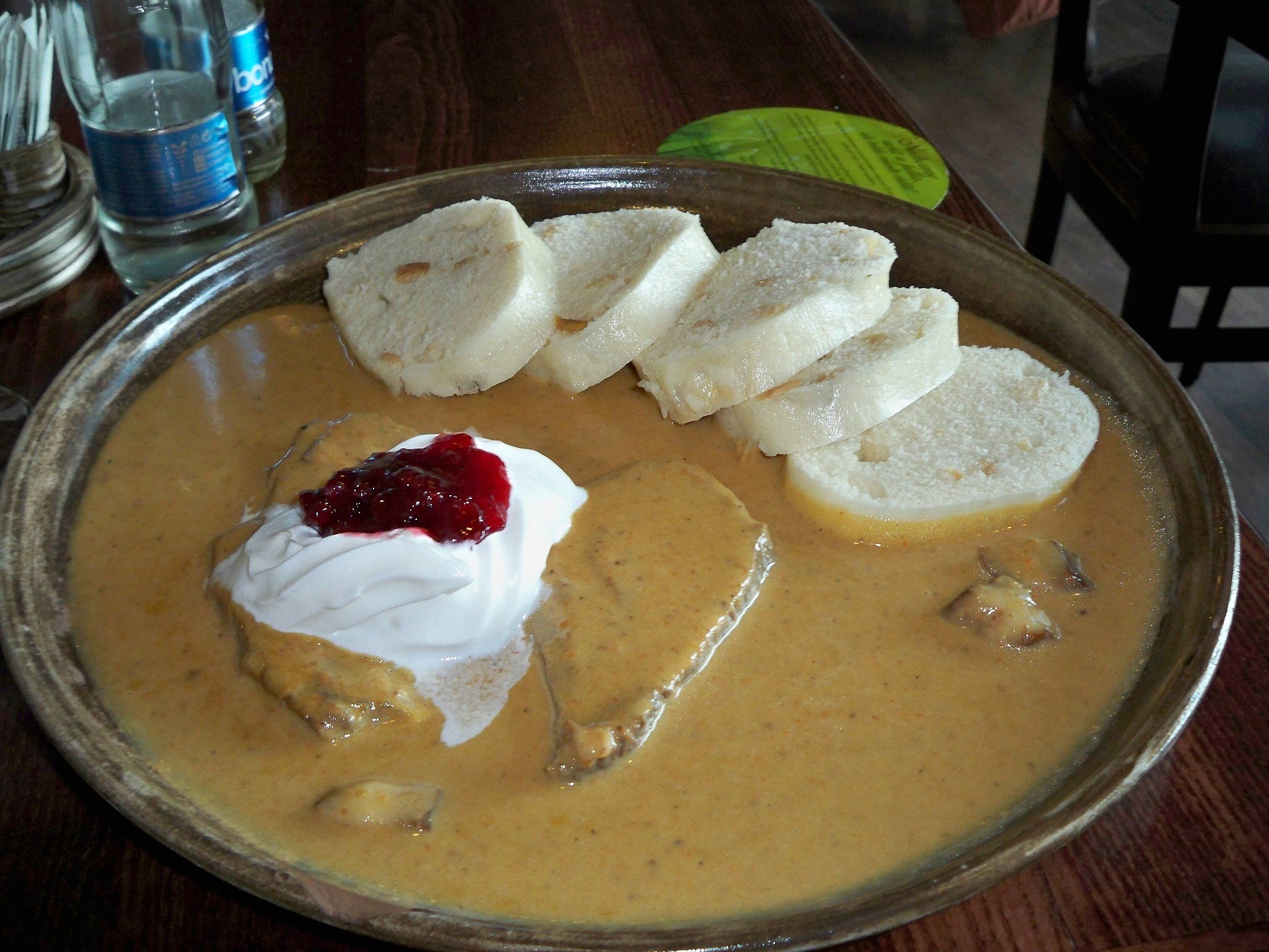 گولاش؛ یکی از بهترین غذاهای محلی در پراگ 