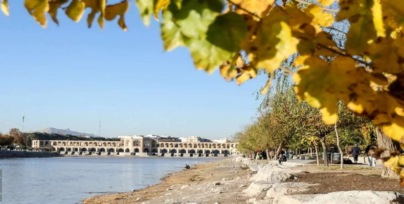 پاییز در ایران کجا بریم اصفهان کنار زاینده رود