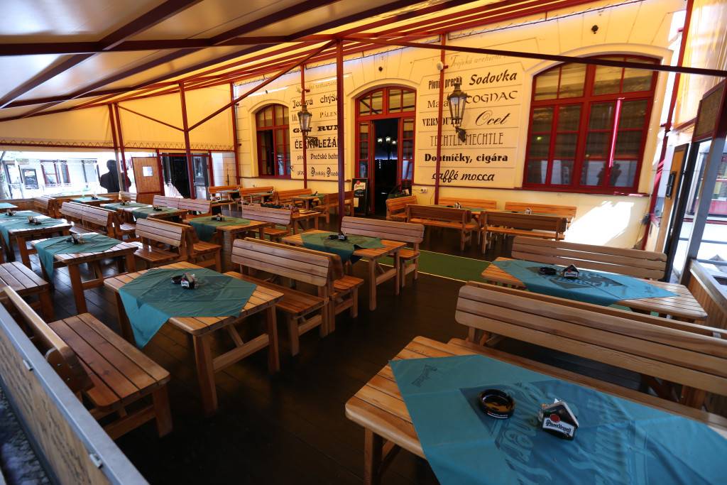 PIVNICE HLÁVKUR DVUR