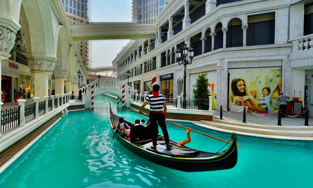 ونزیا مگا اوت لت (Venezia Mega Outlet)