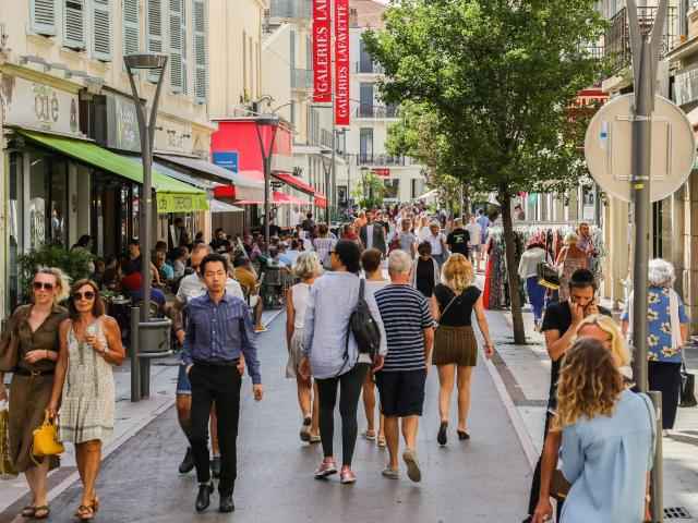 راهنمای سفر به کن فرانسه