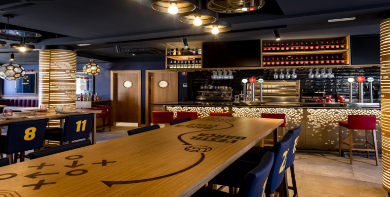 غذاخوری‌های ورزشگاه