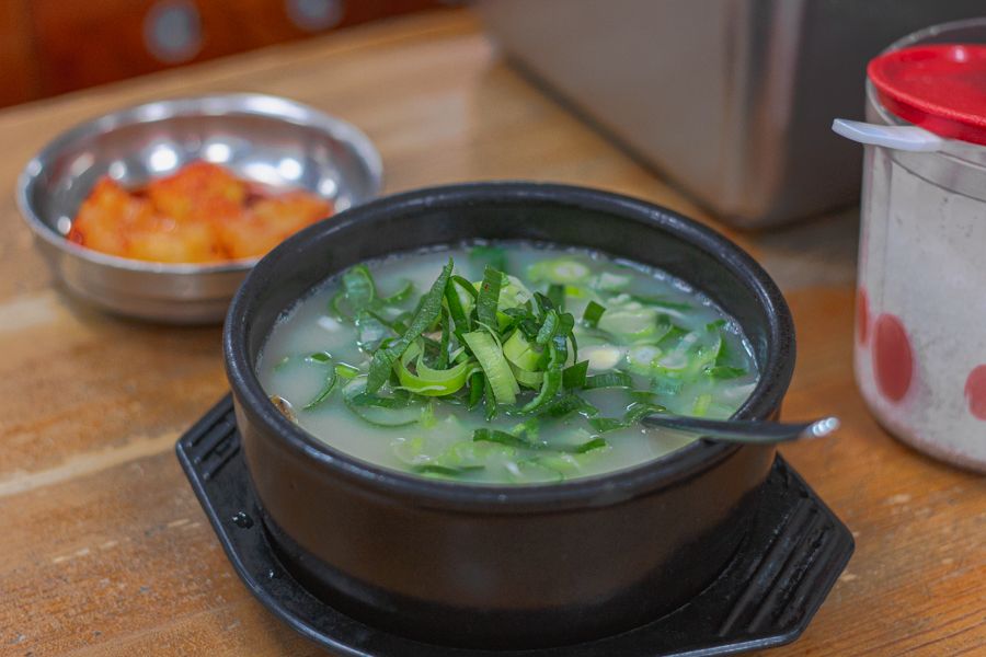 بهترین رستوران های سئول؛ ایمون سئولننگ تانگ