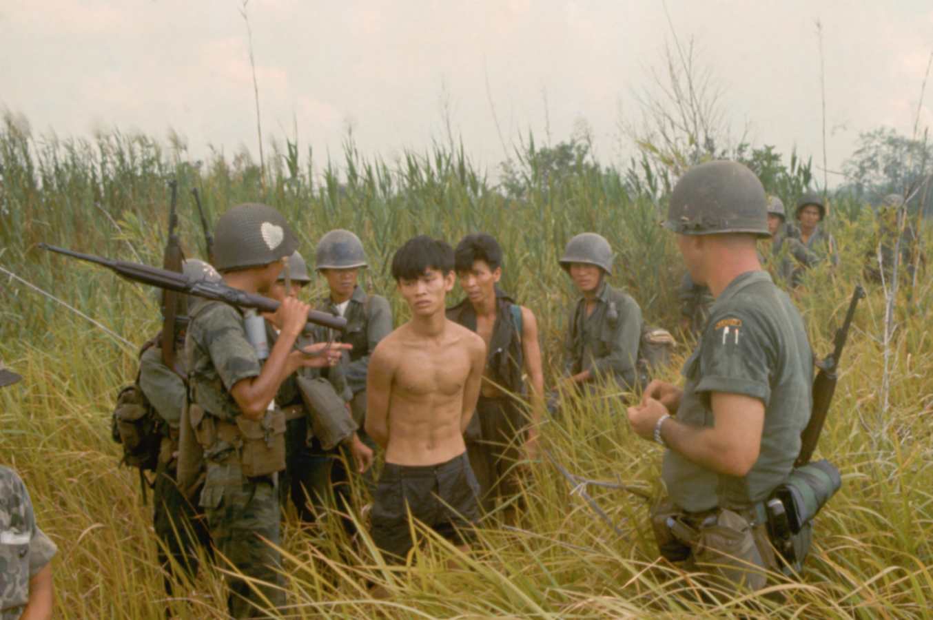 ویتنام به چی معروفه؟